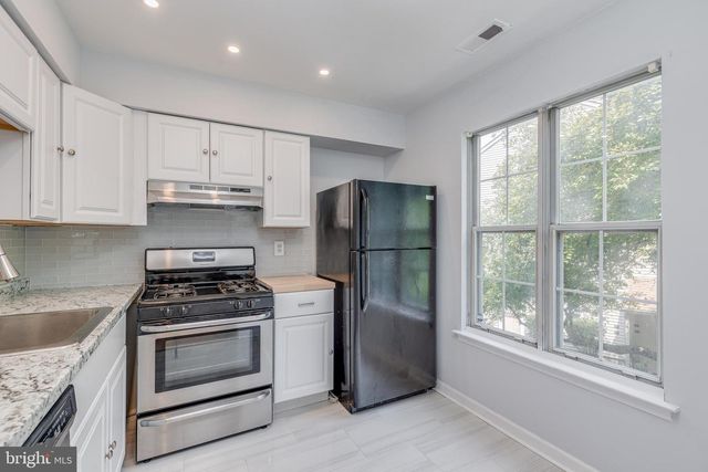 1804B DENHAM CT, Mount Laurel, NJ 08054