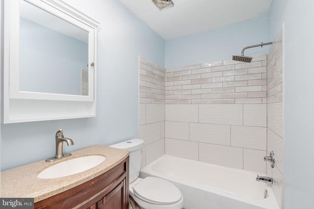1804B DENHAM CT, Mount Laurel, NJ 08054