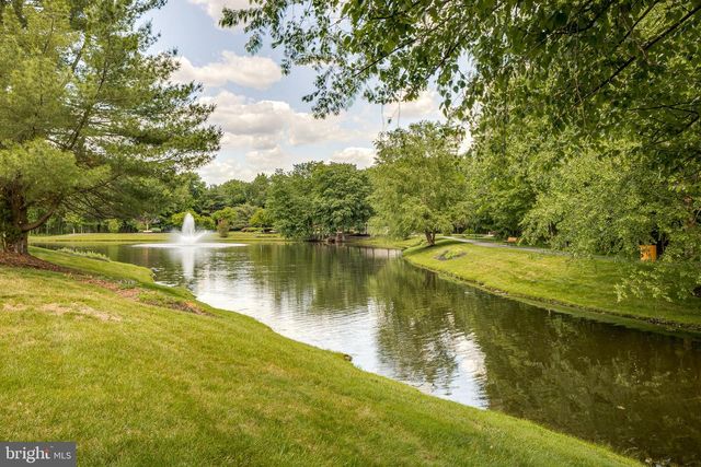 1804B DENHAM CT, Mount Laurel, NJ 08054