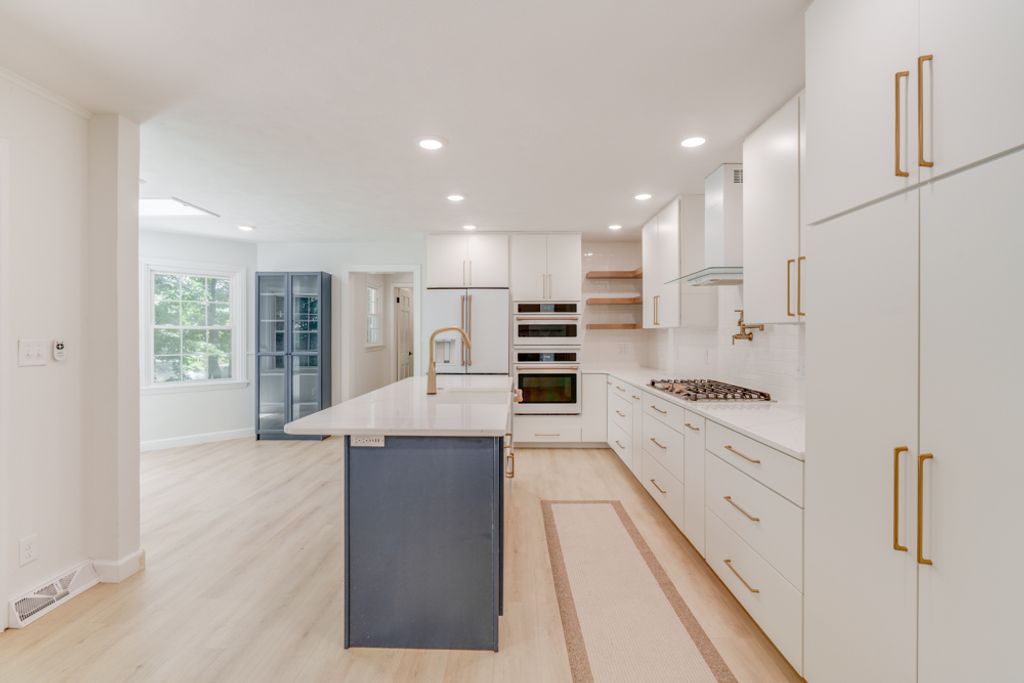 Image 23 of property listing at 19 Wildwood Drive, Mt Vernon, IL 62864