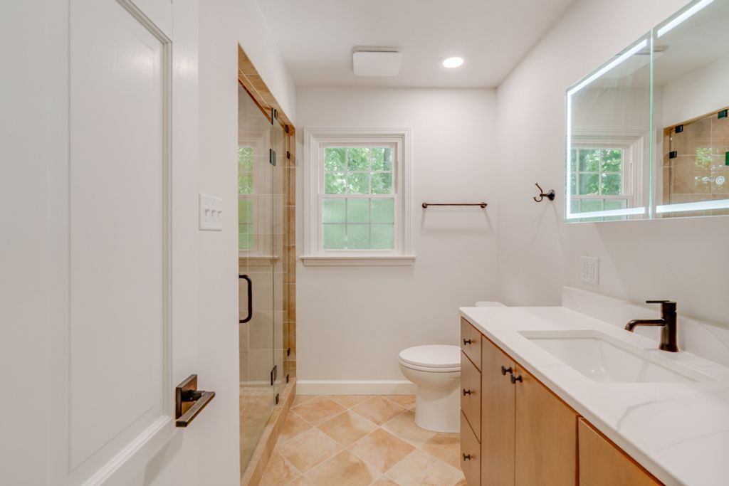 Image 31 of property listing at 19 Wildwood Drive, Mt Vernon, IL 62864