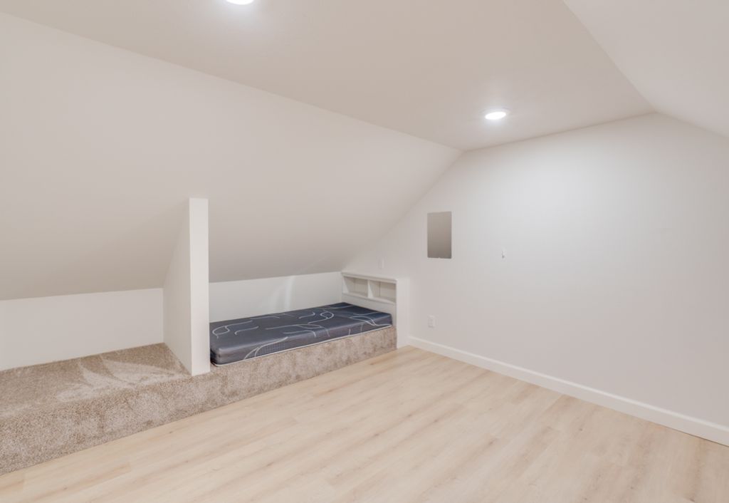 Image 34 of property listing at 19 Wildwood Drive, Mt Vernon, IL 62864