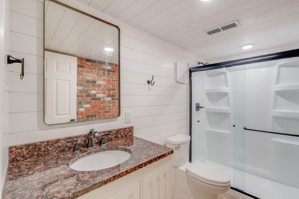Image 56 of property listing at 19 Wildwood Drive, Mt Vernon, IL 62864