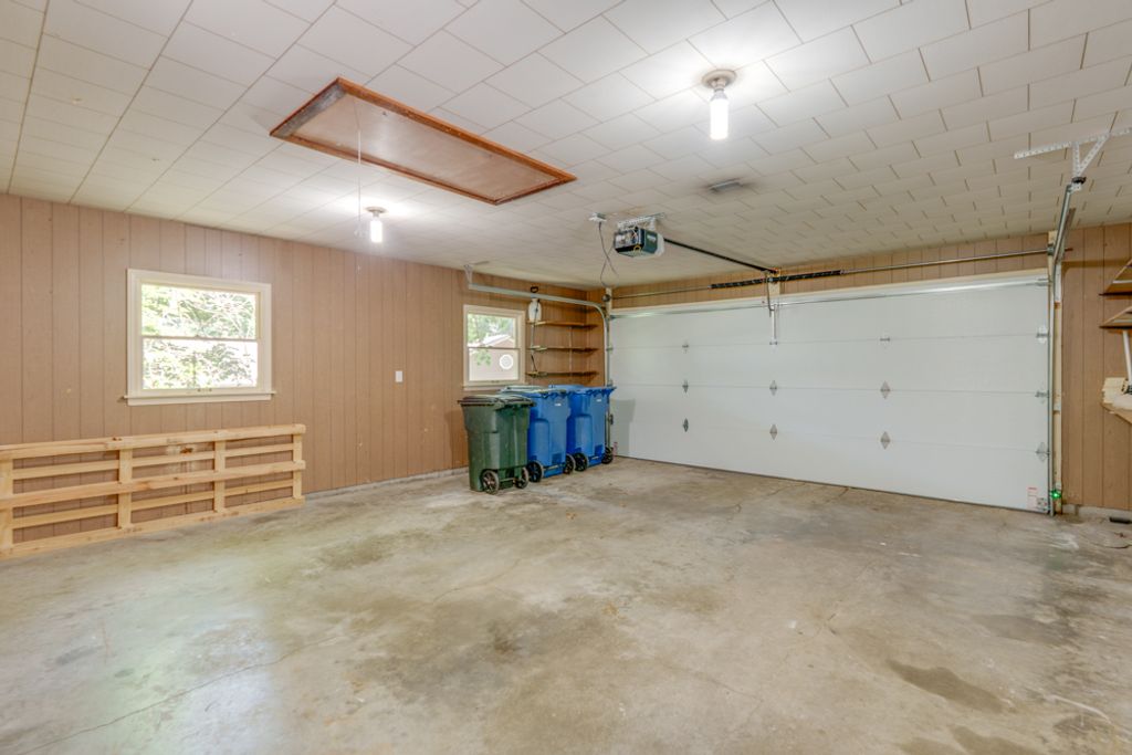 Image 58 of property listing at 19 Wildwood Drive, Mt Vernon, IL 62864