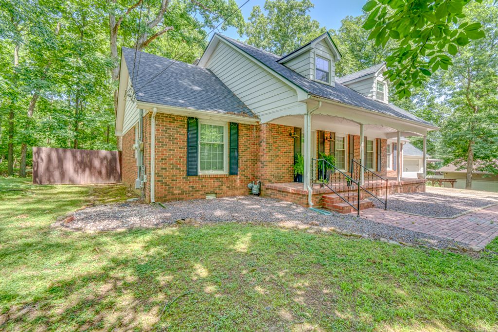 Image 62 of property listing at 19 Wildwood Drive, Mt Vernon, IL 62864