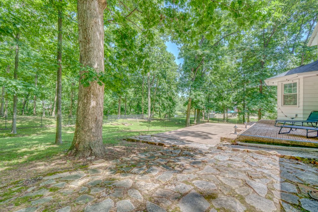 Image 65 of property listing at 19 Wildwood Drive, Mt Vernon, IL 62864