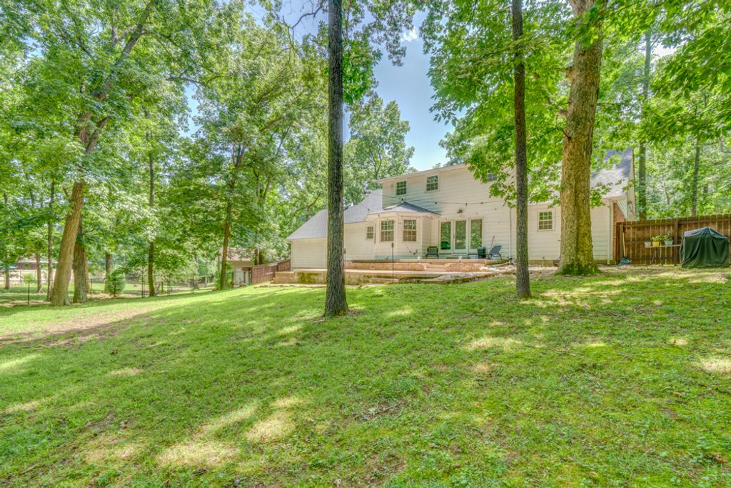 Image 66 of property listing at 19 Wildwood Drive, Mt Vernon, IL 62864