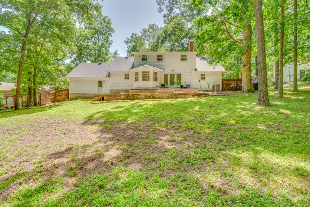 Image 68 of property listing at 19 Wildwood Drive, Mt Vernon, IL 62864