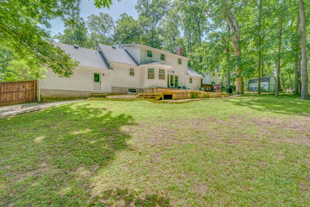 Image 69 of property listing at 19 Wildwood Drive, Mt Vernon, IL 62864