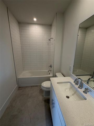 407 S Center Street 29, Northville, MI 48167
