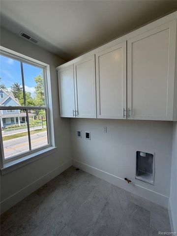 407 S Center Street 29, Northville, MI 48167