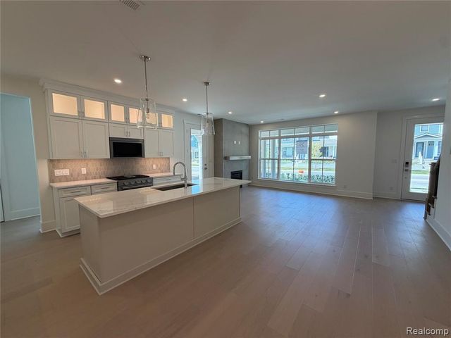 407 S Center Street 29, Northville, MI 48167