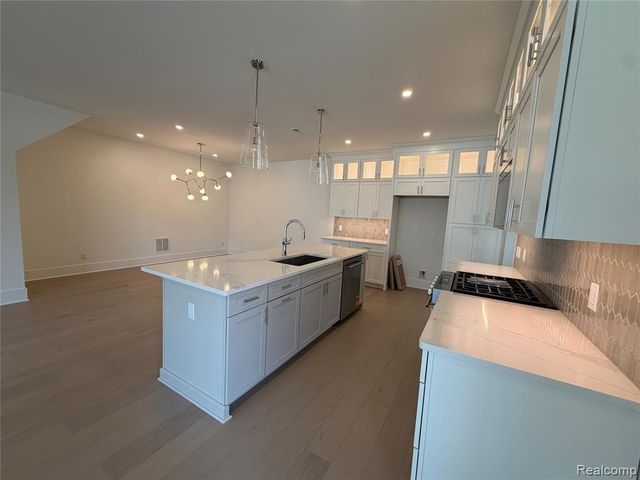 407 S Center Street 29, Northville, MI 48167