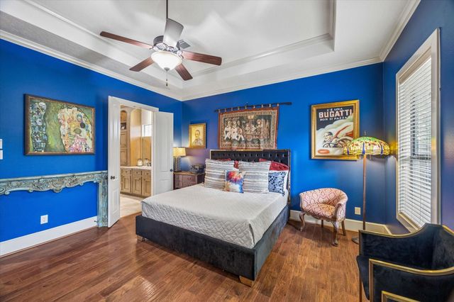 70 Shadow Creek Ridge Drive, Spring, TX 77389