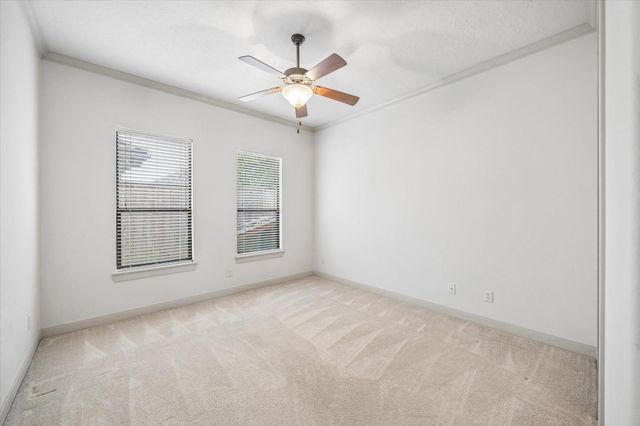 70 Shadow Creek Ridge Drive, Spring, TX 77389