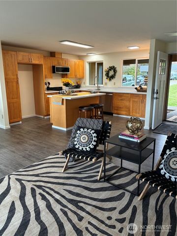 2413 Westlake Drive SE, Lacey, WA 98503