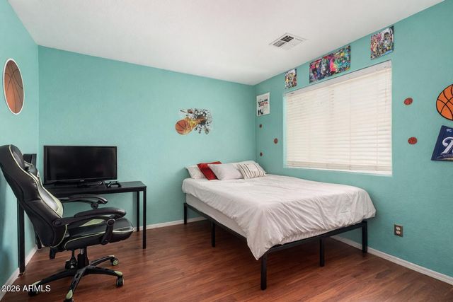 1917 W BURGESS Lane, Phoenix, AZ 85041