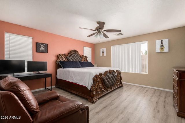 1917 W BURGESS Lane, Phoenix, AZ 85041