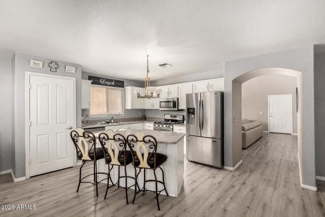 1917 W BURGESS Lane, Phoenix, AZ 85041