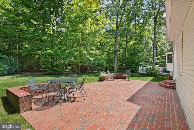 6040 TOKEN FOREST DR, Manassas, VA 20112