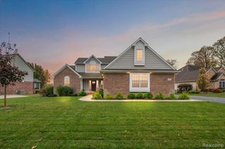 5839 Westwood Drive, Grand Blanc, MI 48439