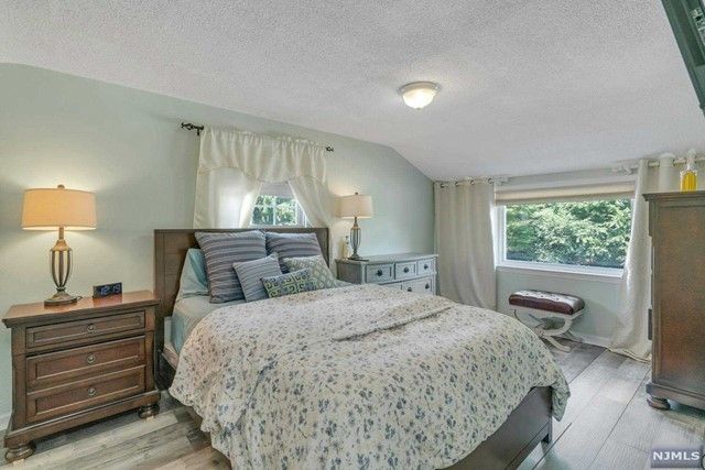 74 West Saddle River Road, Waldwick, NJ 07463