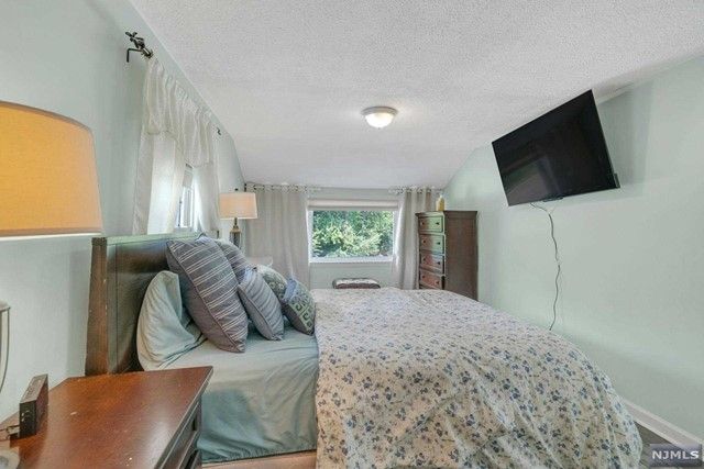 74 West Saddle River Road, Waldwick, NJ 07463