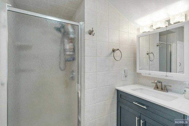 74 West Saddle River Road, Waldwick, NJ 07463