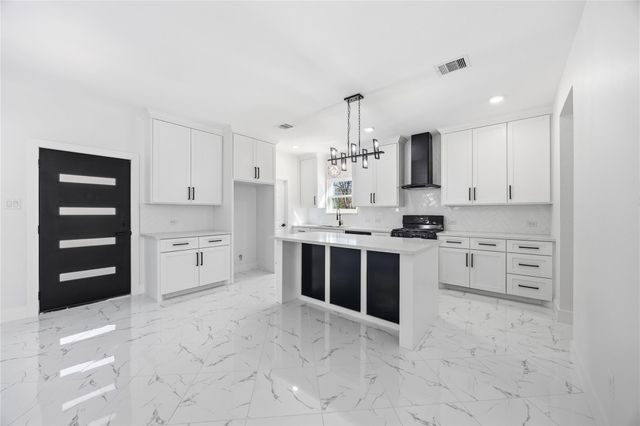 6063 Townsan Road, Houston, TX 77396