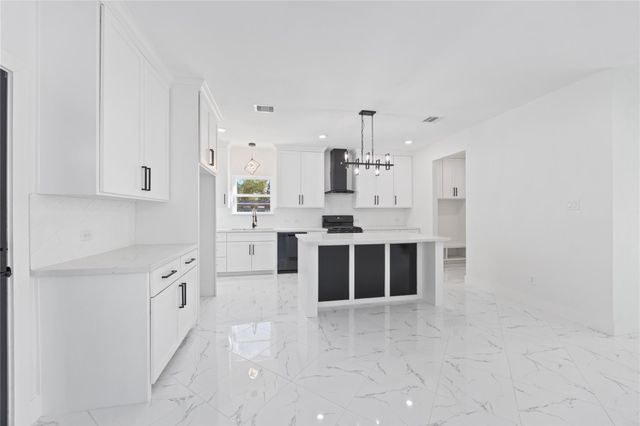 6063 Townsan Road, Houston, TX 77396