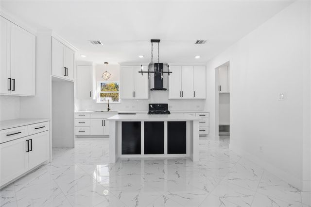 6063 Townsan Road, Houston, TX 77396