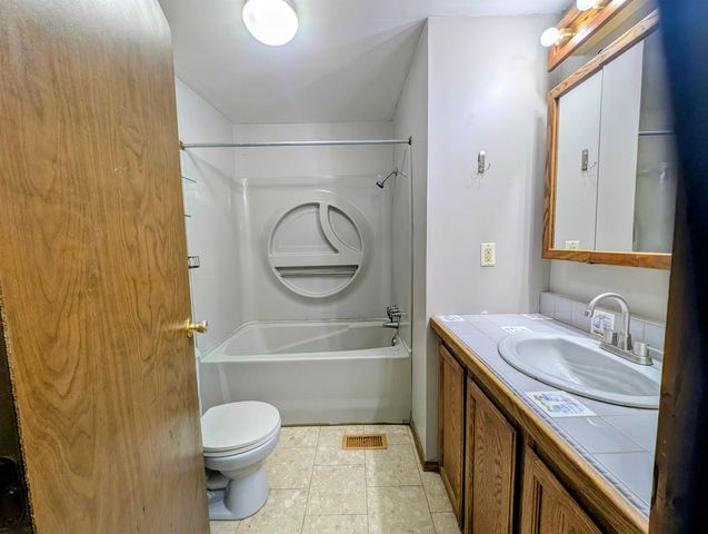 11990 E Pickard Road, Chippewa Twp, MI 48858