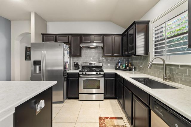 339 Strawberry Blonde DR, Buda, TX 78610