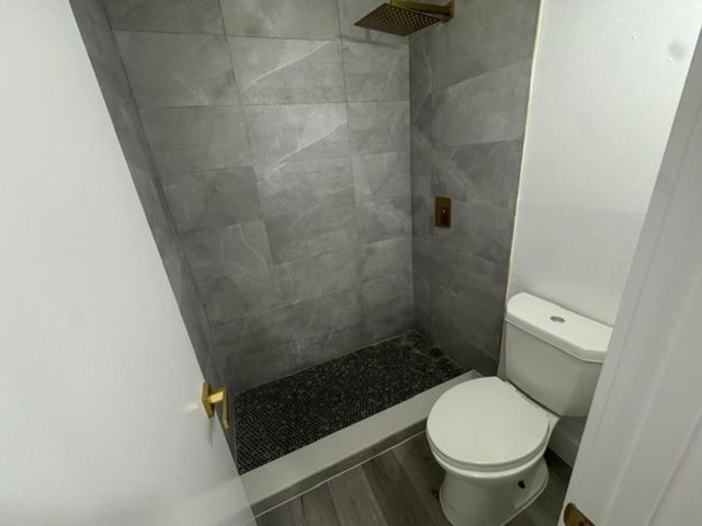 5525 SW 41st Street 305, Pembroke Park, FL 33023