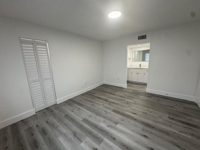 5525 SW 41st Street 305, Pembroke Park, FL 33023