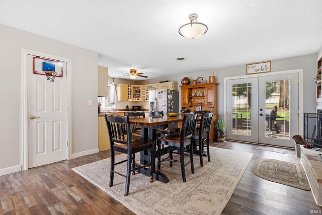 6907 E South Barbee Drive, Pierceton, IN 46562