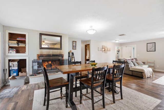 6907 E South Barbee Drive, Pierceton, IN 46562