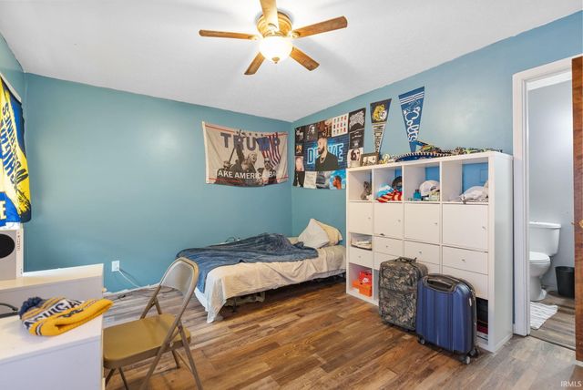 6907 E South Barbee Drive, Pierceton, IN 46562