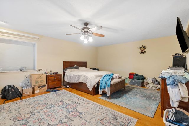 6907 E South Barbee Drive, Pierceton, IN 46562