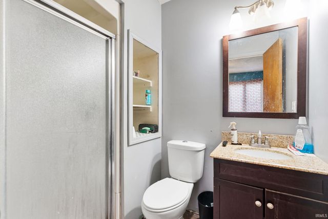 6907 E South Barbee Drive, Pierceton, IN 46562