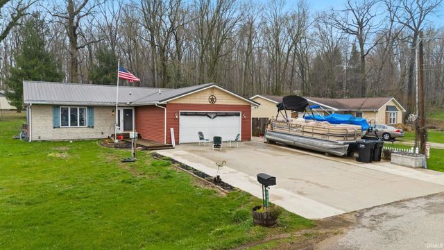 6907 E South Barbee Drive, Pierceton, IN 46562
