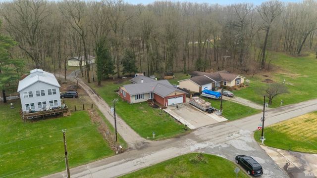 6907 E South Barbee Drive, Pierceton, IN 46562