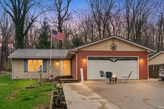 6907 E South Barbee Drive, Pierceton, IN 46562