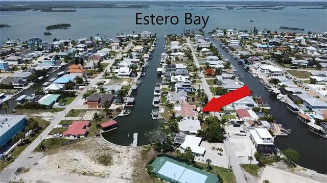 139 Ibis ST, Fort Myers Beach, FL 33931