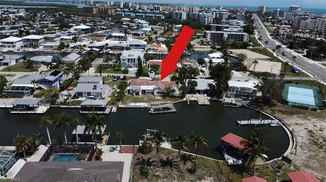139 Ibis ST, Fort Myers Beach, FL 33931