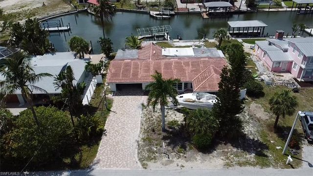 139 Ibis ST, Fort Myers Beach, FL 33931