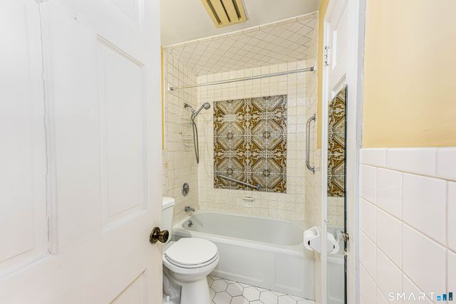 45 Westview Street, Hamden, CT 06514