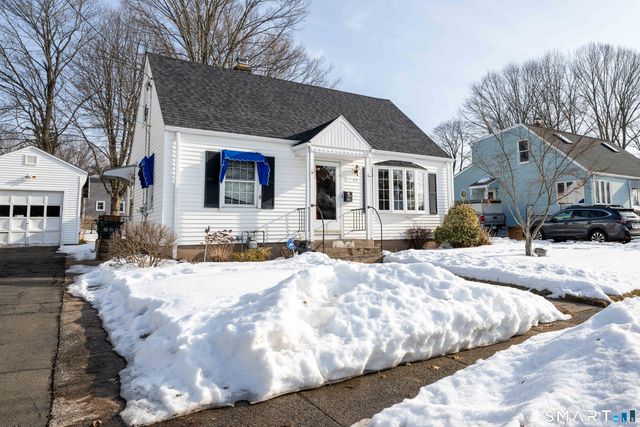 45 Westview Street, Hamden, CT 06514