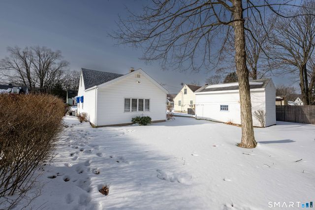 45 Westview Street, Hamden, CT 06514