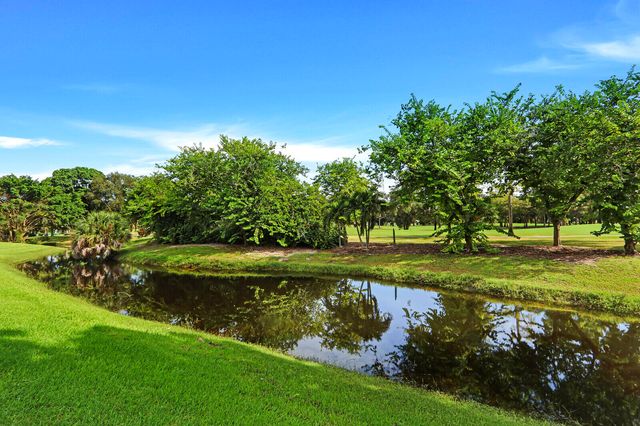 234 PAR Drive, Royal Palm Beach, FL 33411